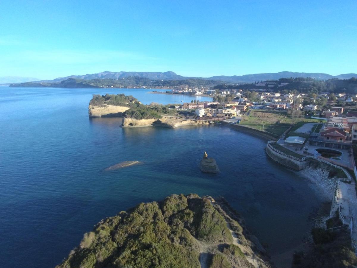 Beautiful Nearby Beach House With Garden, Private Pool And Large Yard Sidárion Buitenkant foto