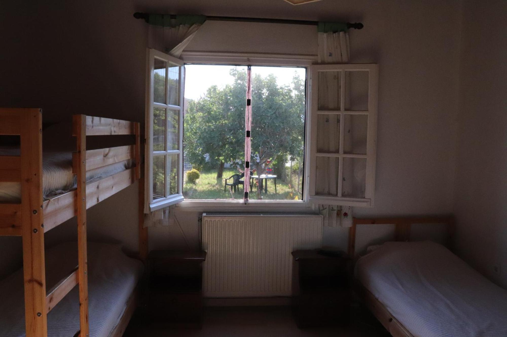 Beautiful Nearby Beach House With Garden, Private Pool And Large Yard Sidárion Buitenkant foto