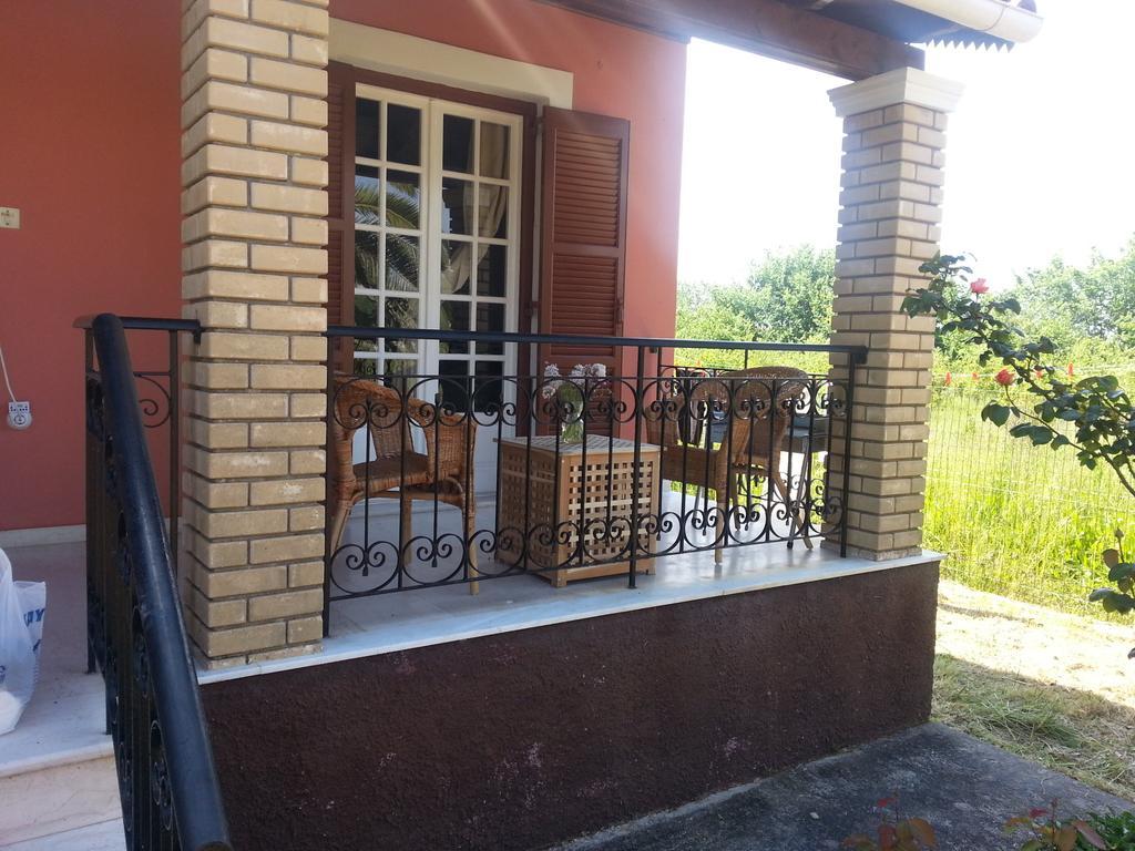 Beautiful Nearby Beach House With Garden, Private Pool And Large Yard Sidárion Kamer foto